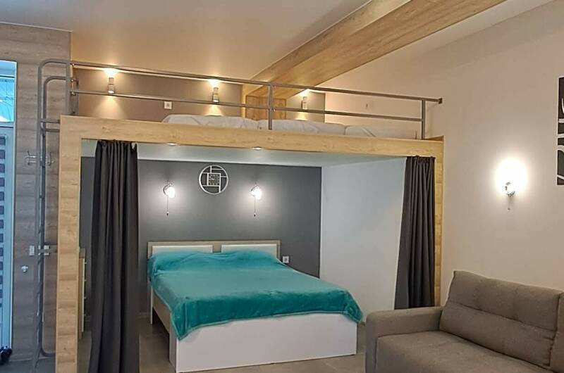 Апартамент в отеле «Кристалл»