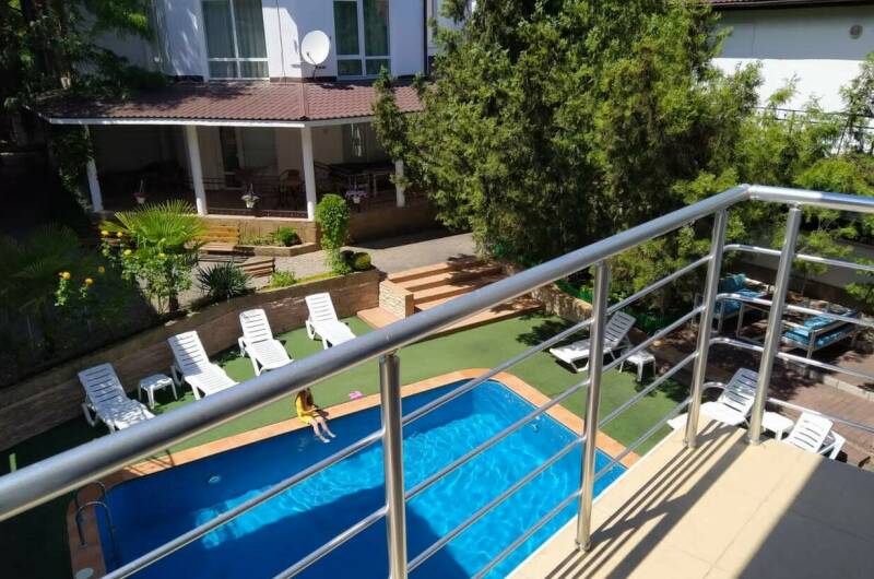 Апартамент в отеле «Кристалл»