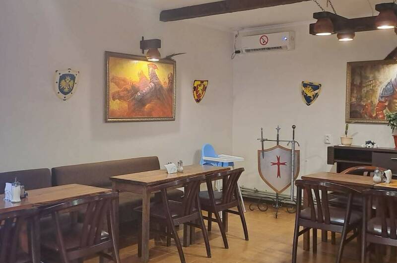 Апартамент в отеле «Кристалл»