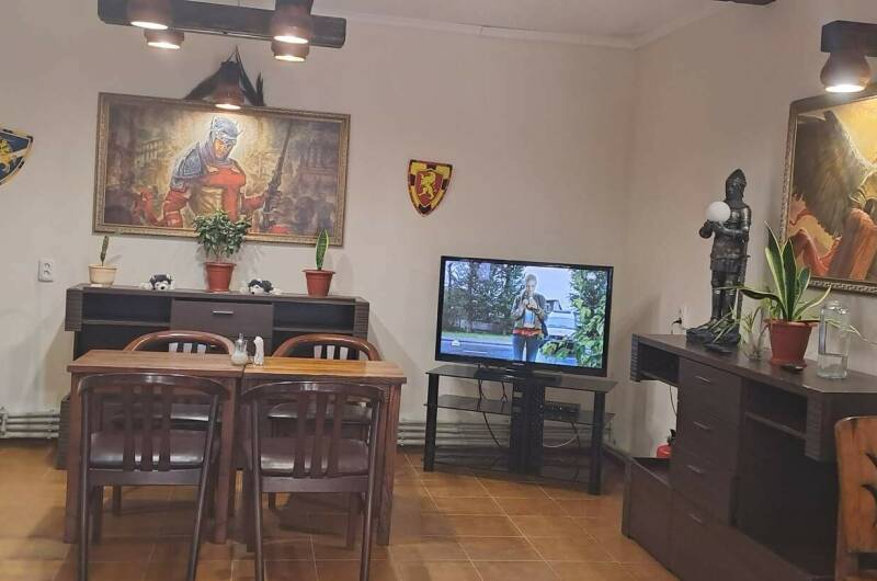 Апартамент в отеле «Кристалл»