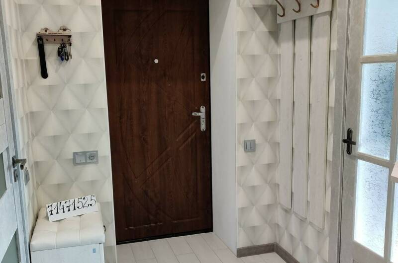 Квартира с отдельным входом и двором