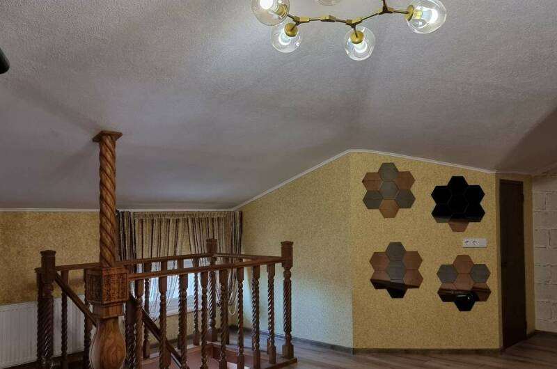 Четырехкомнатная квартира на берегу моря