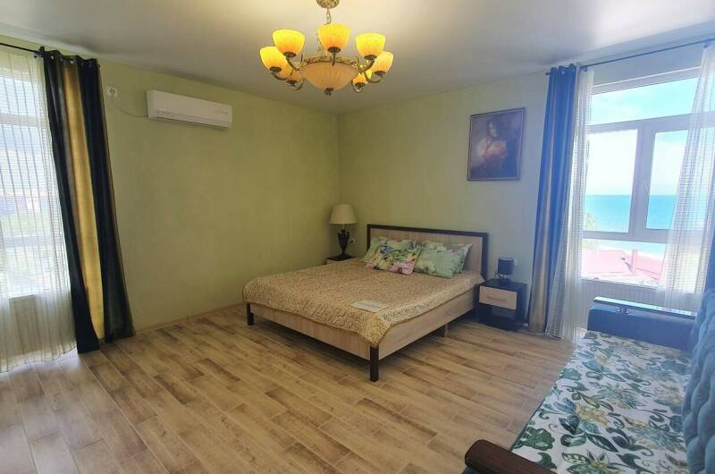 Квартира с видом на море