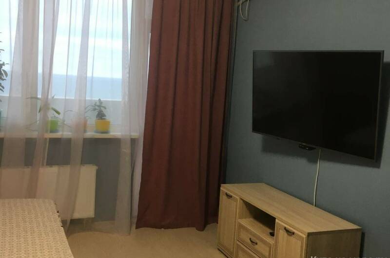 Видовая 2-х комнатная квартира в 50 м. от моря