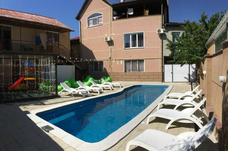 Гостевой дом «Family Hotel»