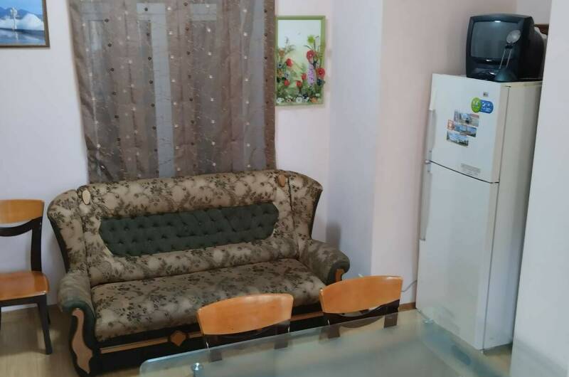 Трёхкомнатная квартира со своим двором