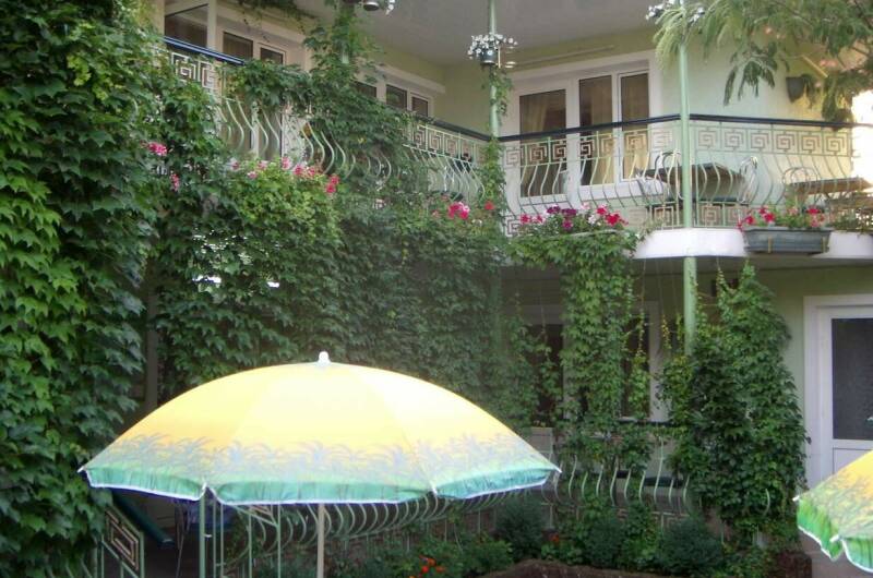 Гостевой дом «Изумрудный»