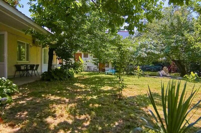 Гостевой дом «Домики в саду»