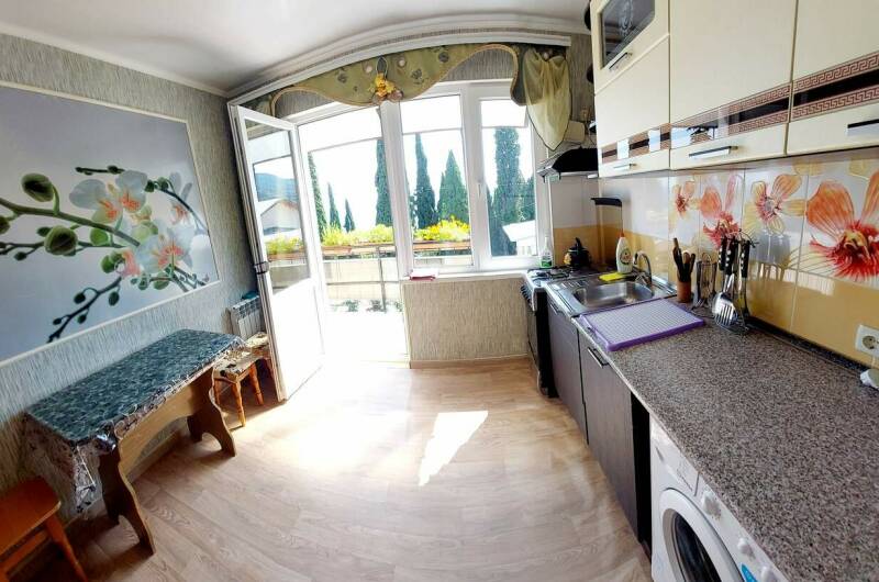 Этаж под ключ с видом на море и горы