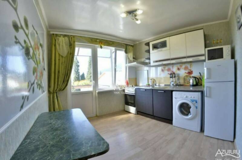 Этаж под ключ с видом на море и горы