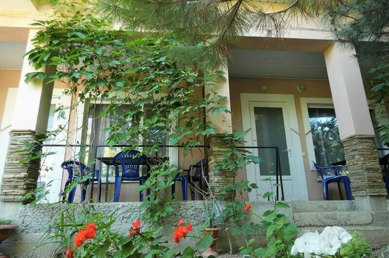 Частный дворик «Ластуля»