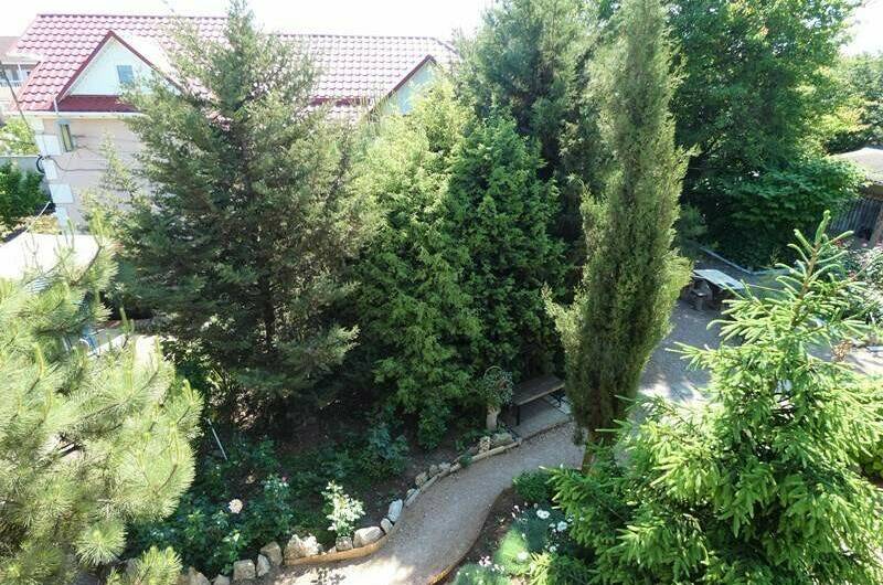 Частный дворик «Ластуля»