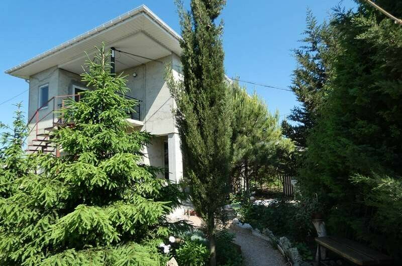 Частный дворик «Ластуля»