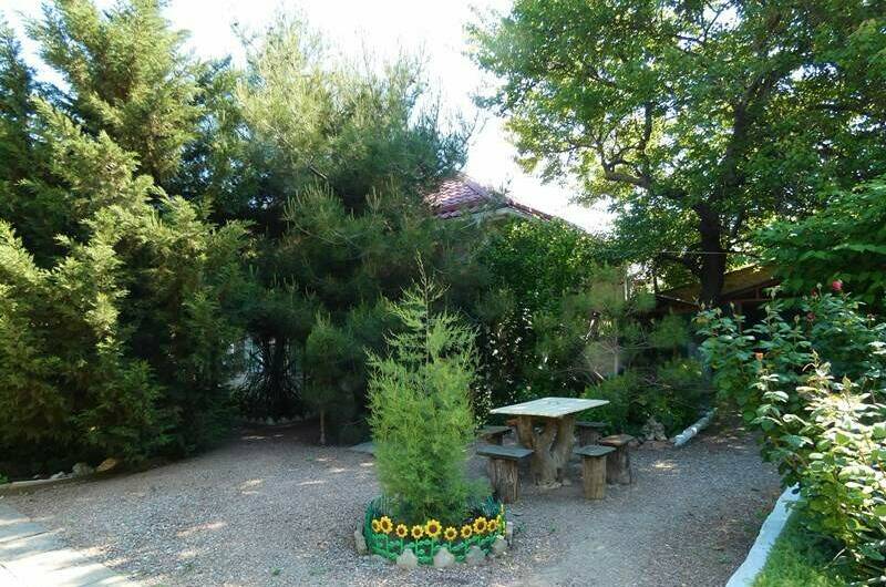 Частный дворик «Ластуля»