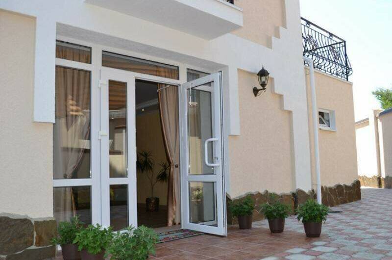 Коттедж семейного отдыха «Крымские друзья»