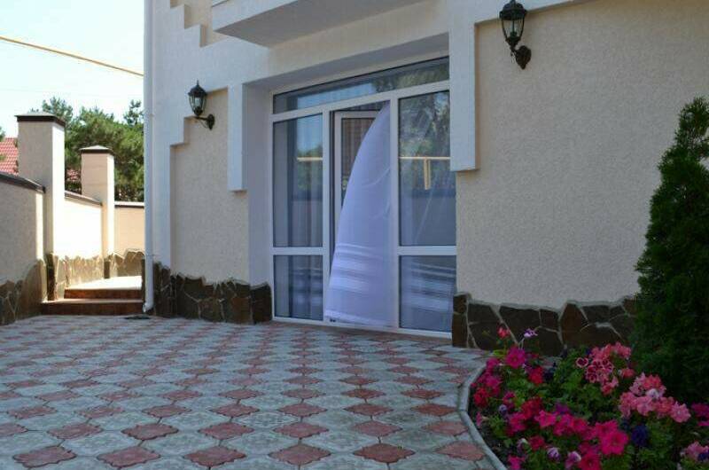 Коттедж семейного отдыха «Крымские друзья»