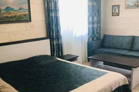 Дом на две семьи