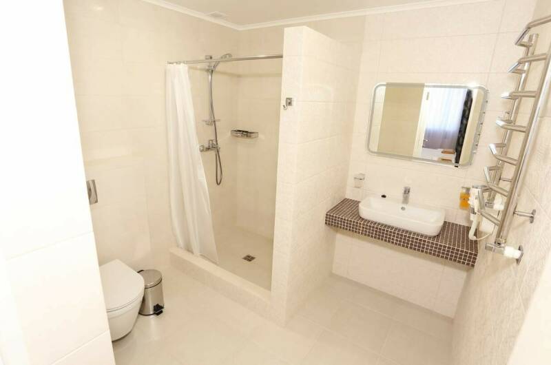 Дом на две семьи