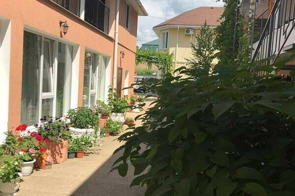 Гостевой двор «Шарм»