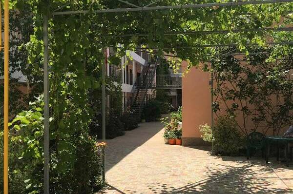 Гостевой двор «Шарм»