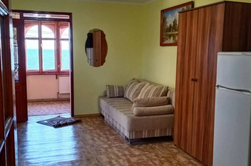 2-х комнатная квартира на Революции