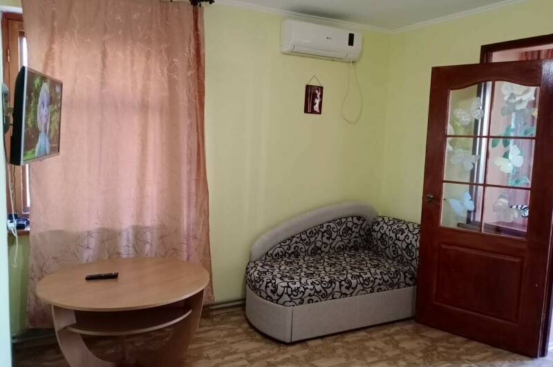 2-х комнатная квартира на Революции