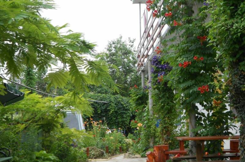 Частный сектор «Цветочный рай»