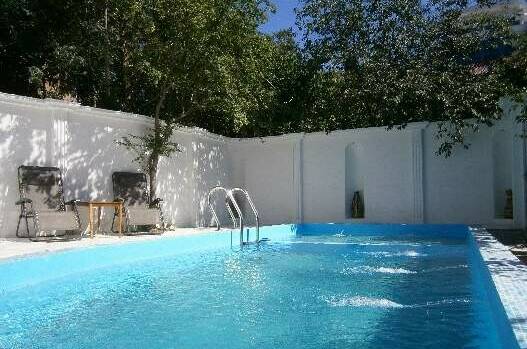 Домик с бассейном под ключ