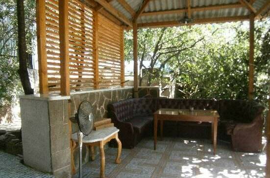 Домик с бассейном под ключ