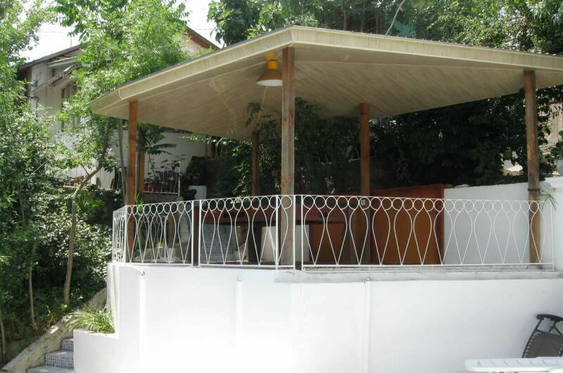 Домик с бассейном под ключ