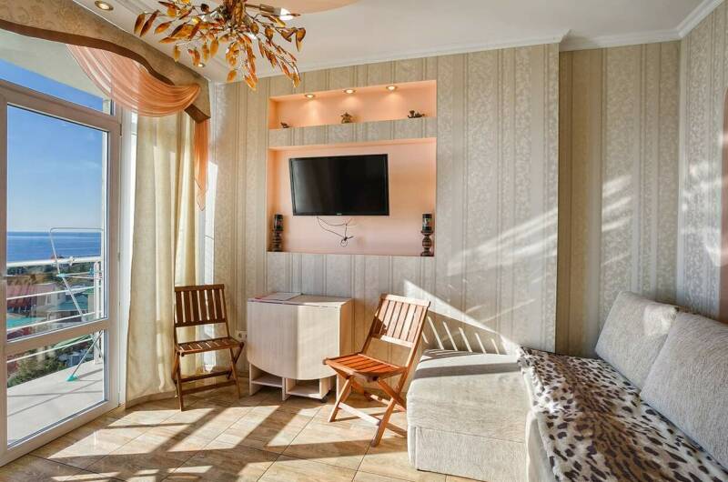 Квартира-студия с видом на море