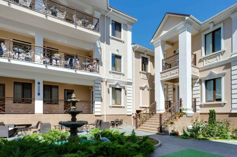 Zlata Guest House (Гостевой дом «Злата»)