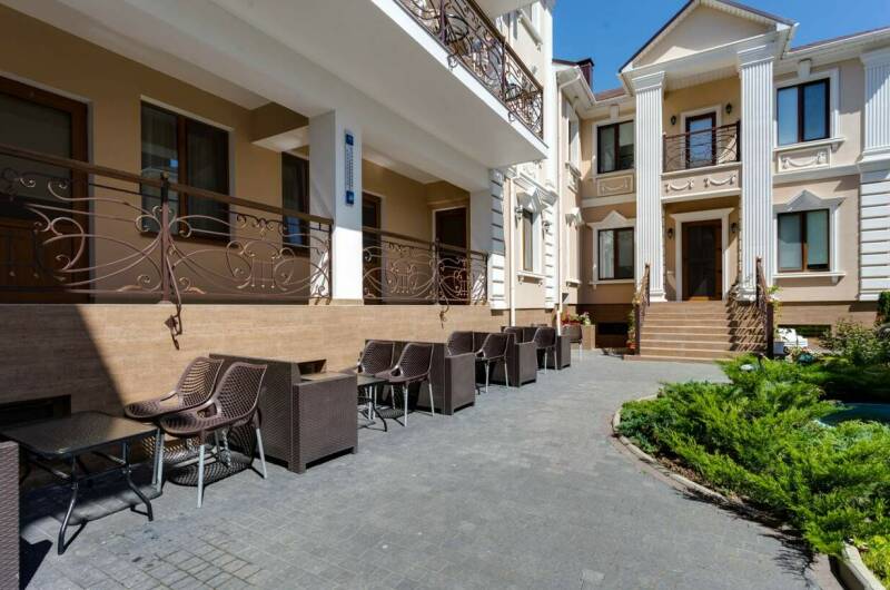 Zlata Guest House (Гостевой дом «Злата»)