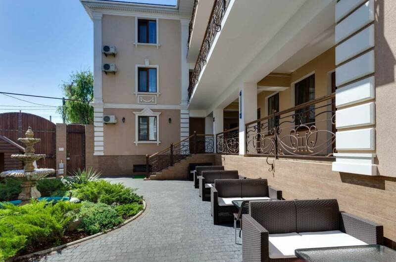 Zlata Guest House (Гостевой дом «Злата»)