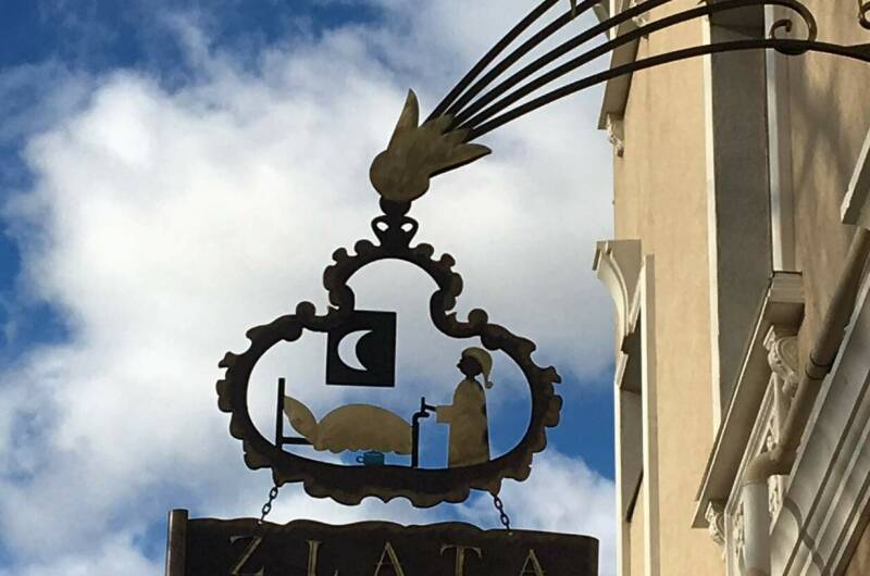 Zlata Guest House (Гостевой дом «Злата»)