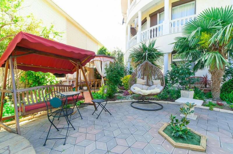 Апартаменты на Лазурной