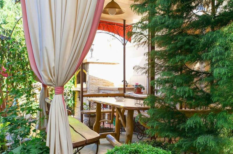 Апартаменты на Лазурной