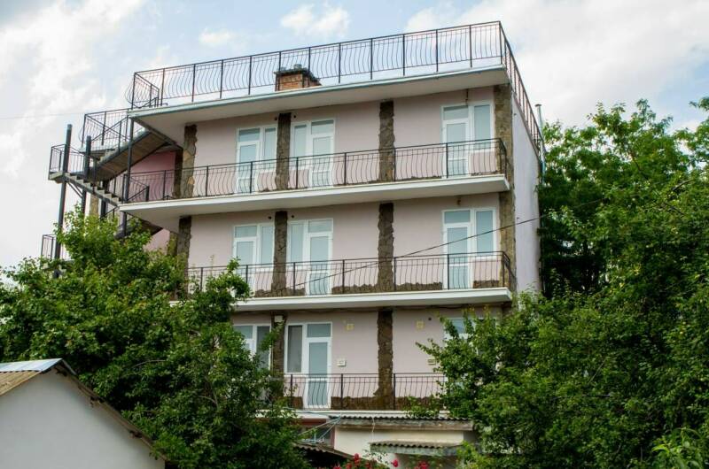 Гостевой дом апартаменты «Крыша Мира»