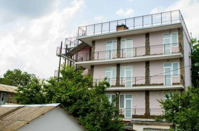 Гостевой дом апартаменты «Крыша Мира»