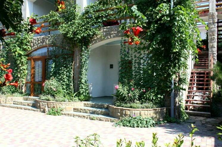 Гостевой дом «Бунгало у Романа»