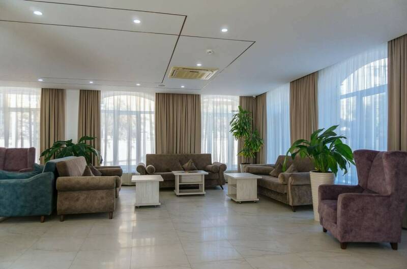 Отель «Династия»