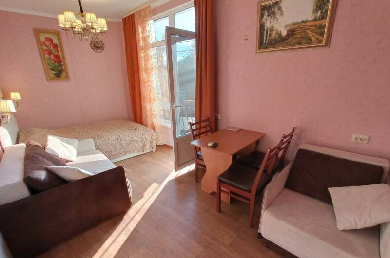 Квартира у дворца «Алупка-Роза 3»