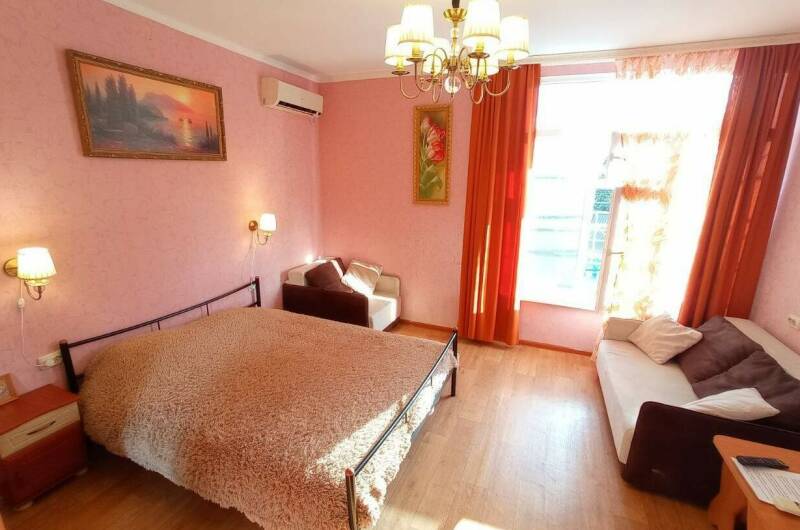 Квартира у дворца «Алупка-Роза 2»