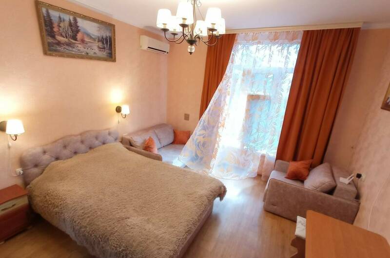 Квартира у дворца «Алупка-Роза 1»