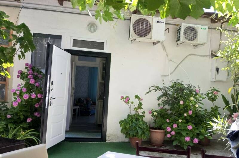 Часть дома у моря