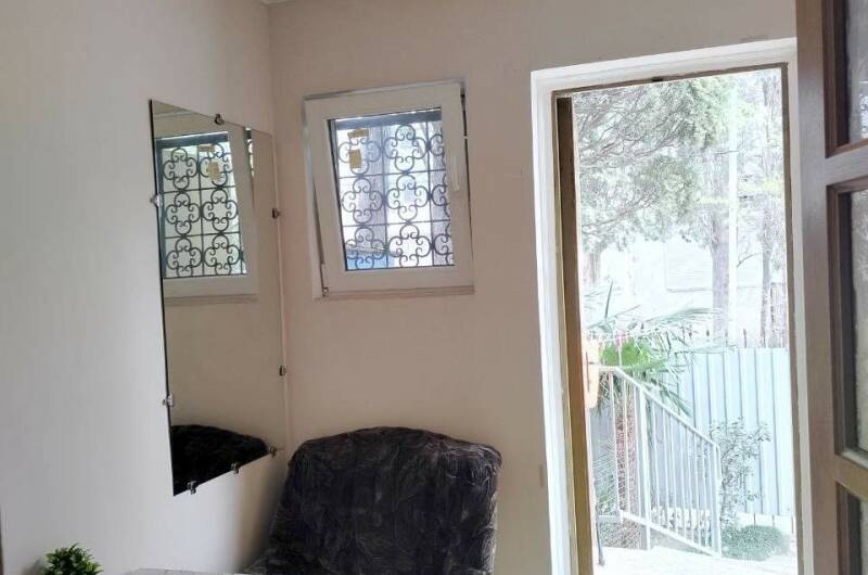 Однокомнатная квартира с двором и парковкой