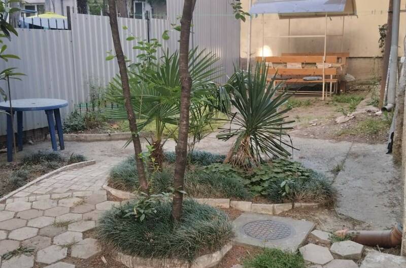 Однокомнатная квартира с двором и парковкой