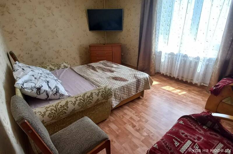 Квартира с панорамным видом на море и гору Медведь